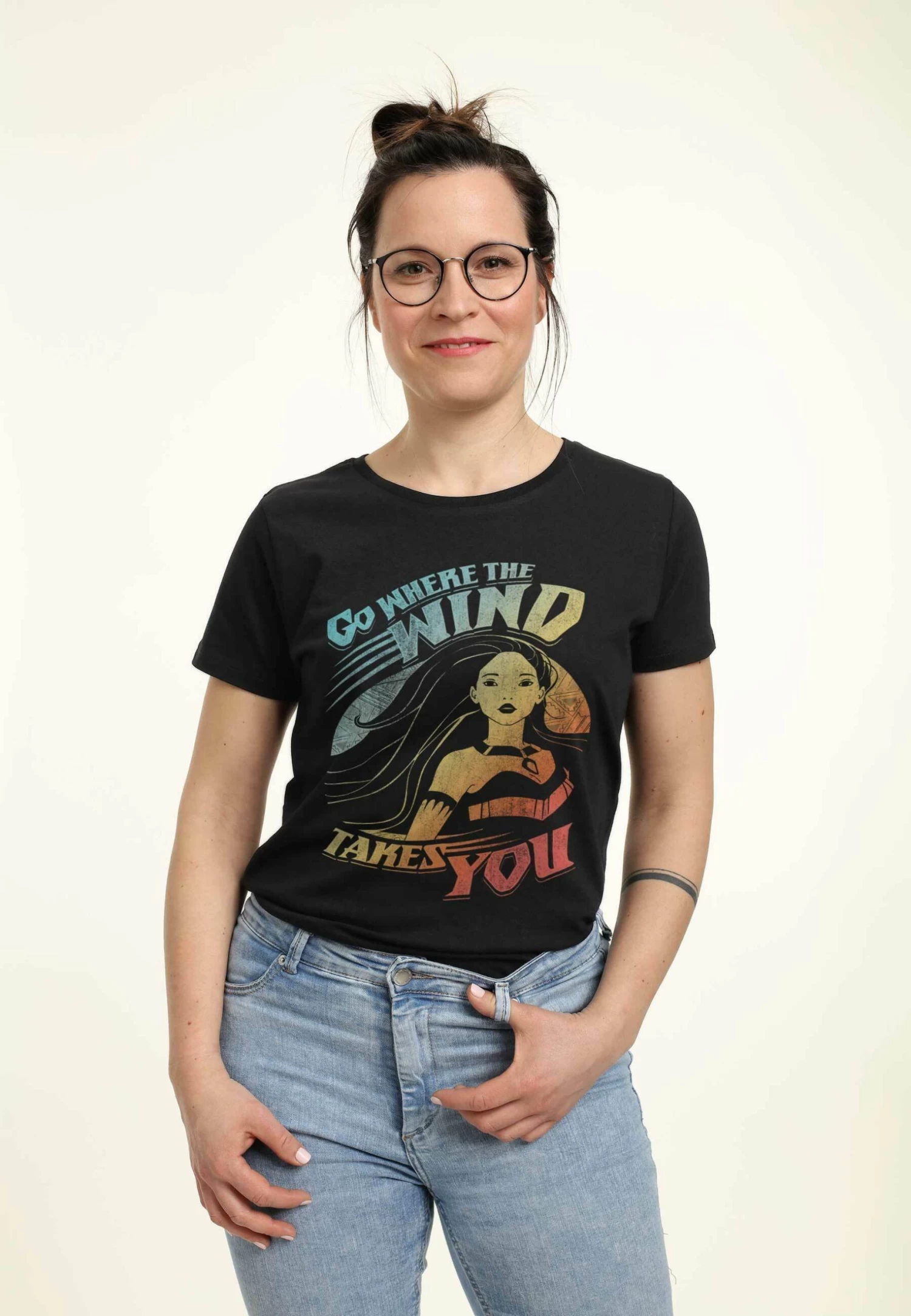 Disney Pocahontas Wind Takes YouT-Shirt Con StampaBlack Donna T-shirt E Top H3A21D32H-Q11 4 Disney Pocahontas Wind Takes YouT-Shirt Con StampaBlack Donna T-shirt E Top H3A21D32H-Q11 - immagine 4