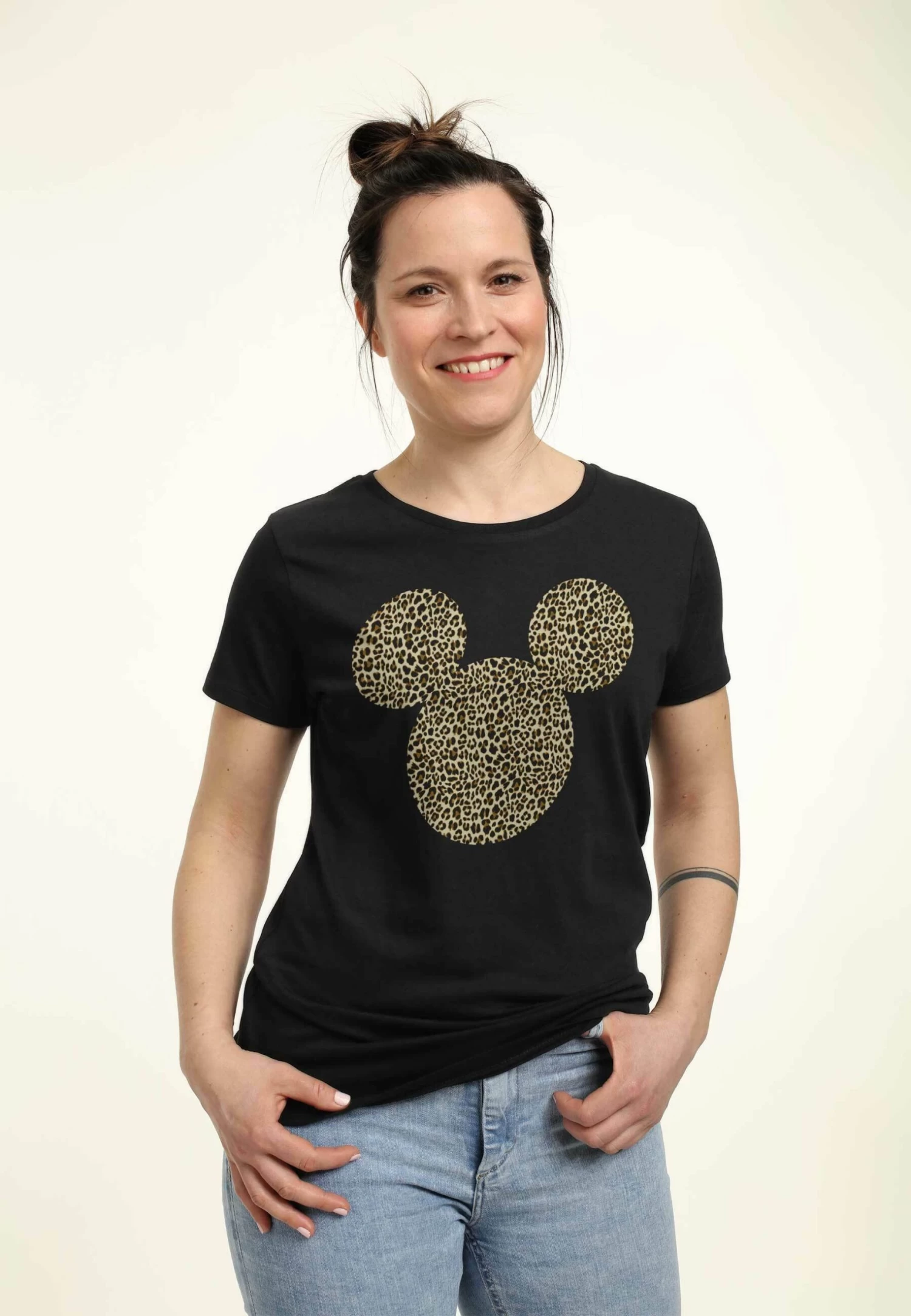 Disney Mickey Classic Animal EarsT-Shirt Con StampaBlack Donna T-shirt E Top H3A21D2F8-Q11 3 Disney Mickey Classic Animal EarsT-Shirt Con StampaBlack Donna T-shirt E Top H3A21D2F8-Q11 - immagine 3